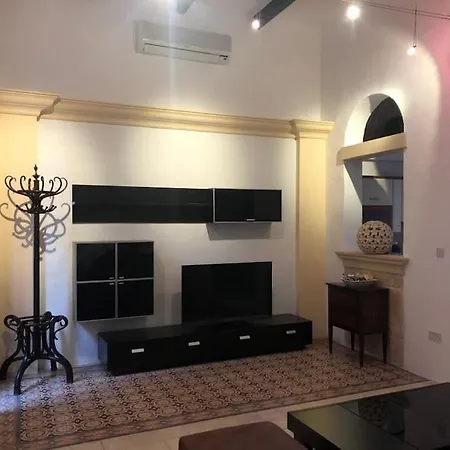 度假居 Typical Maltese Townhouse - 2 Bedrooms